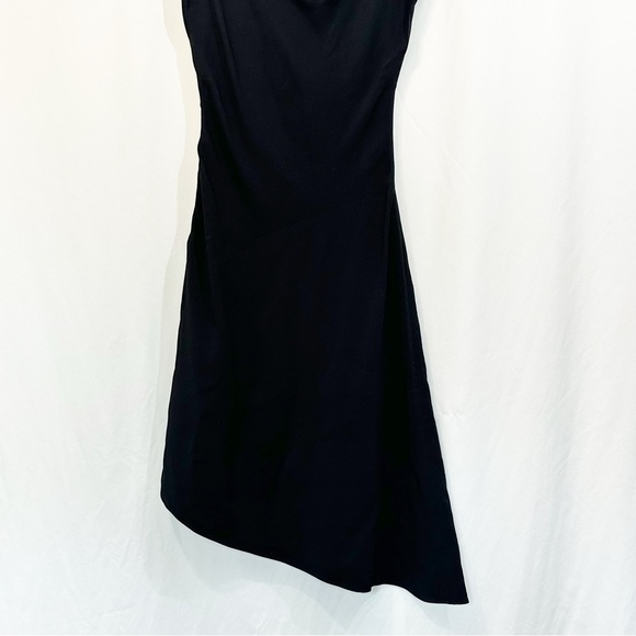 NWT YEON Hoshi Asymmetrical Hem Short Sleeve Boatneck Midi Dress in Black - Picture 6 of 14